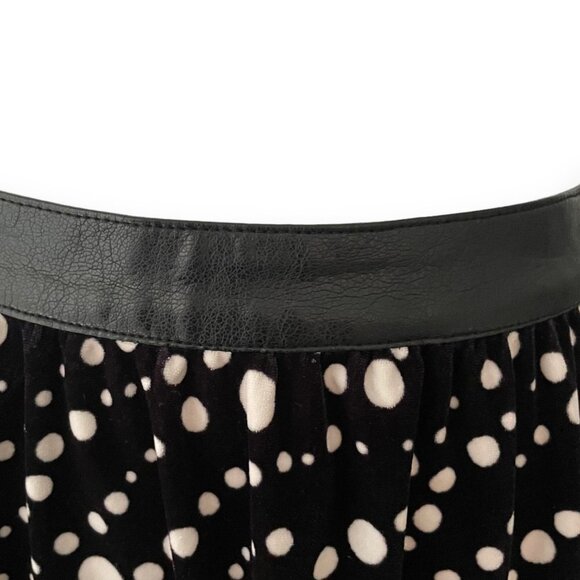 🍀NWT Tulle Black Side Zip Stretch Pocket Polka Dot Mini Skirt Size L - Picture 3 of 8